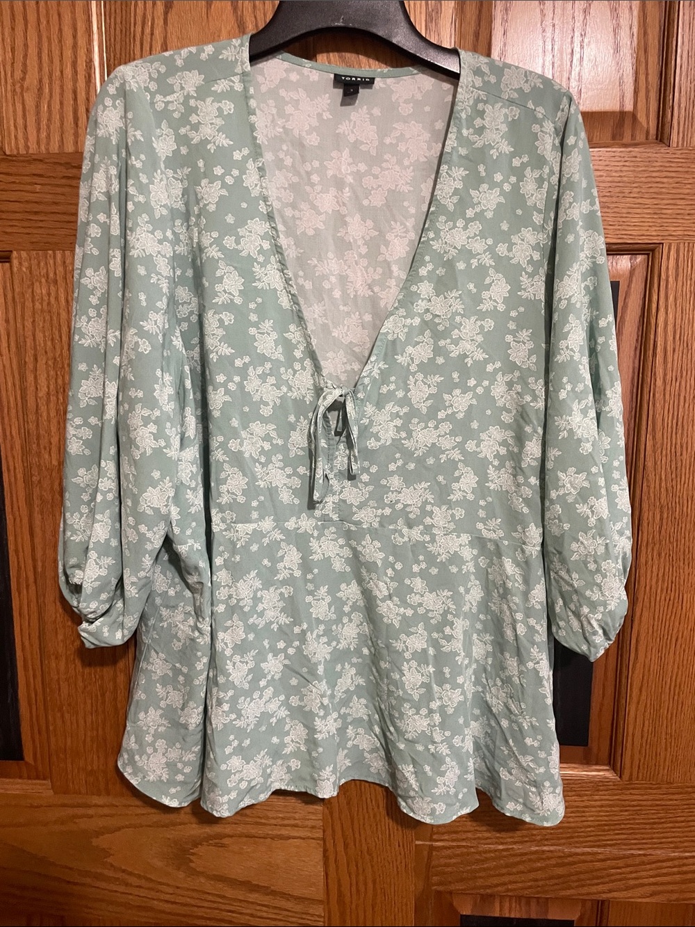 torrid Sage Green Floral Tie-Front Chemise